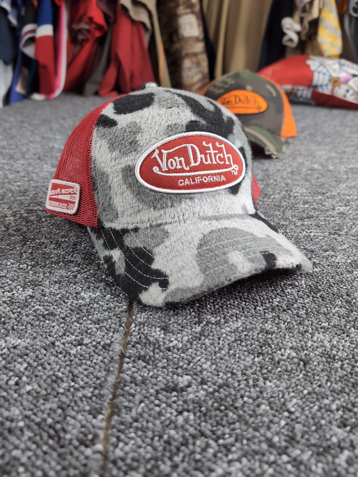 Von dutch Uniwersalny