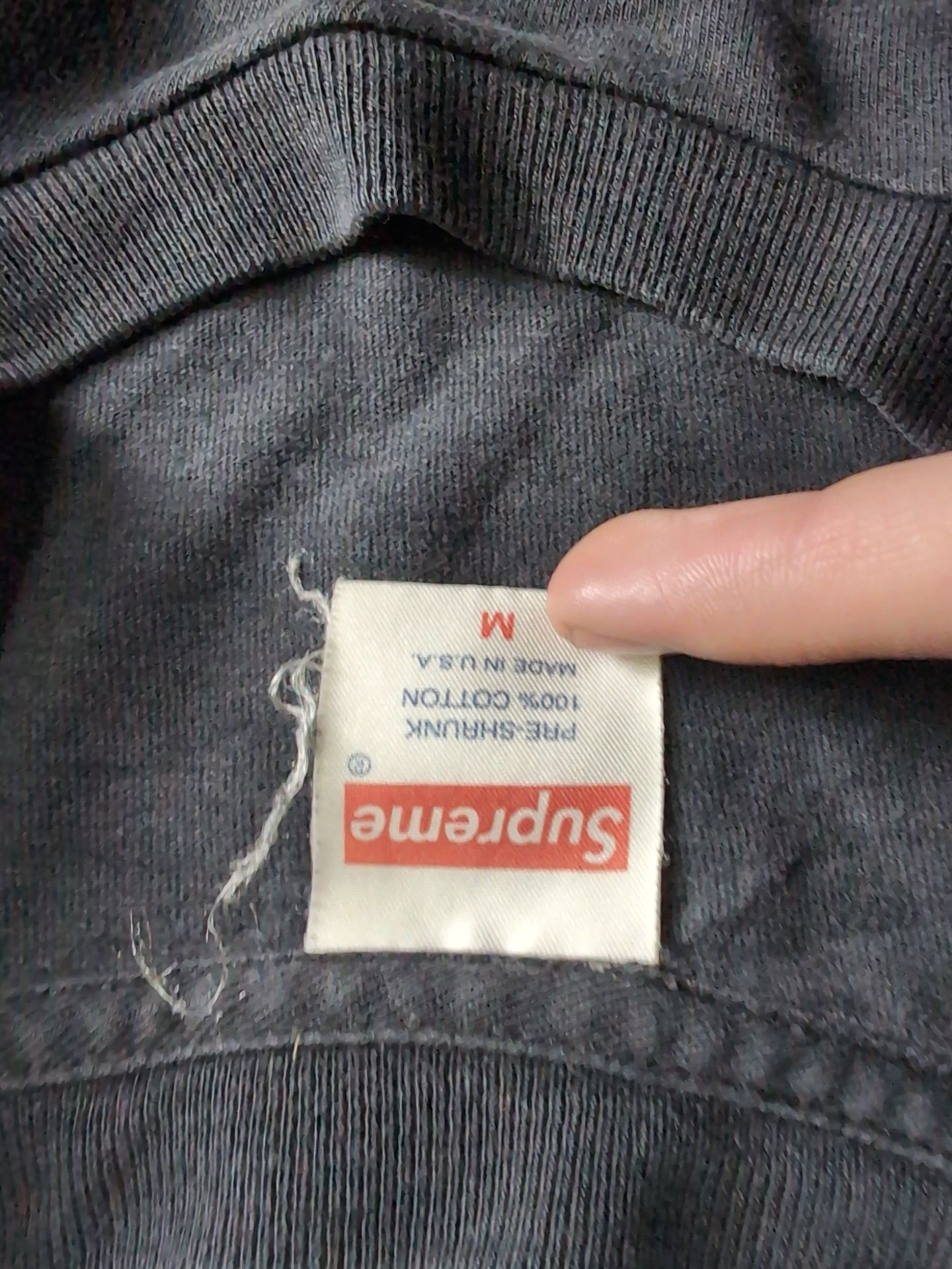 Supreme M - zdjęcie 3