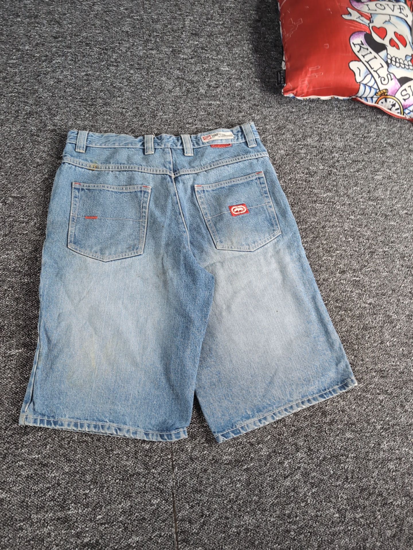 Ecko Unltd. 48 | W32