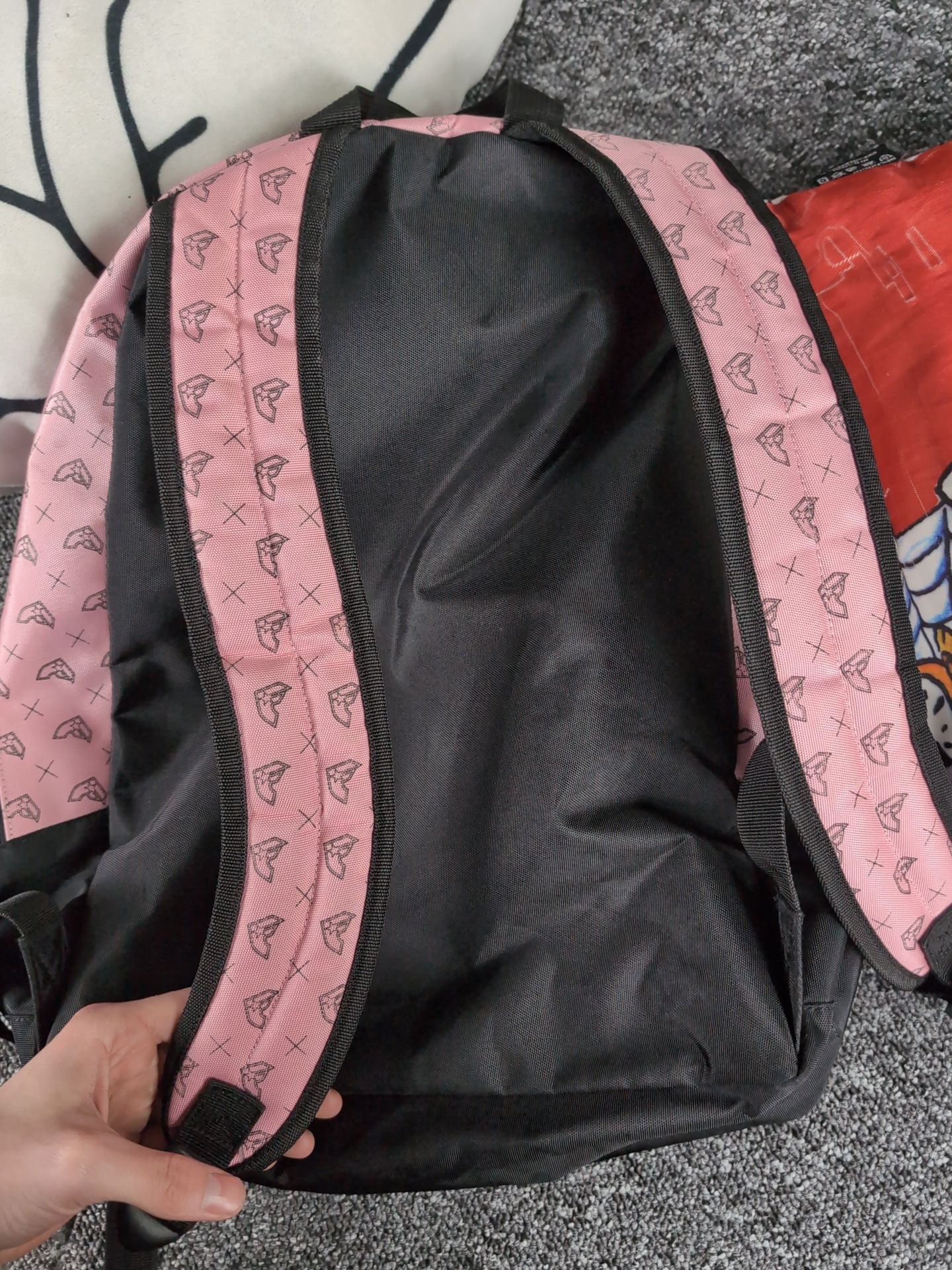 Famous Uniwersalny - zdjęcie 3